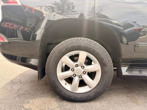 Used 2018 Lexus GX 460 w/ Navigation Package image 30