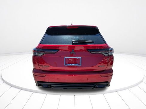 New 2026 Mitsubishi Outlander LE image 5