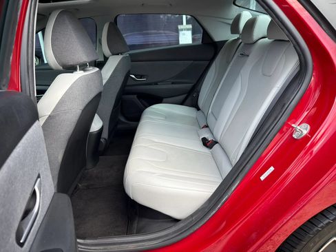 Used 2022 Hyundai Elantra Limited w/ Preferred Accessory Package FWD image 30