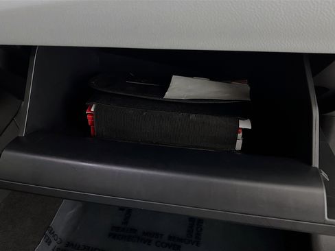 Used 2025 Toyota Corolla SE image 35