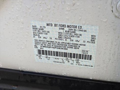 Used 2023 Ford Explorer Limited image 24