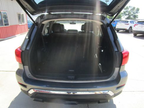 Used 2017 Nissan Pathfinder SL FWD image 10