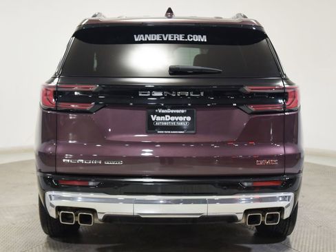 Used 2024 GMC Acadia Denali image 10