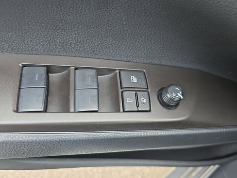 Used 2024 Toyota Camry SE image 27