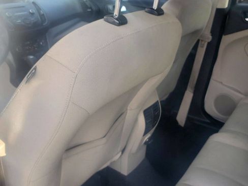 Used 2017 Ford Escape SE image 18