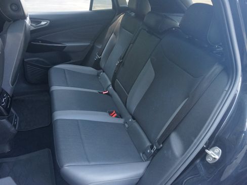 Used 2023 Volkswagen ID.4 S image 18