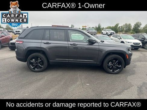Used 2023 Jeep Grand Cherokee Altitude AWD/4WD image 5