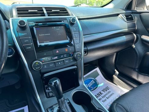 Used 2015 Toyota Camry XLE FWD image 32