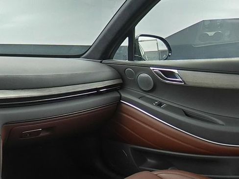Used 2025 Genesis GV80 3.5T Prestige AWD/4WD image 11