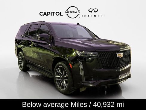 Used 2023 Cadillac Escalade Sport image 3