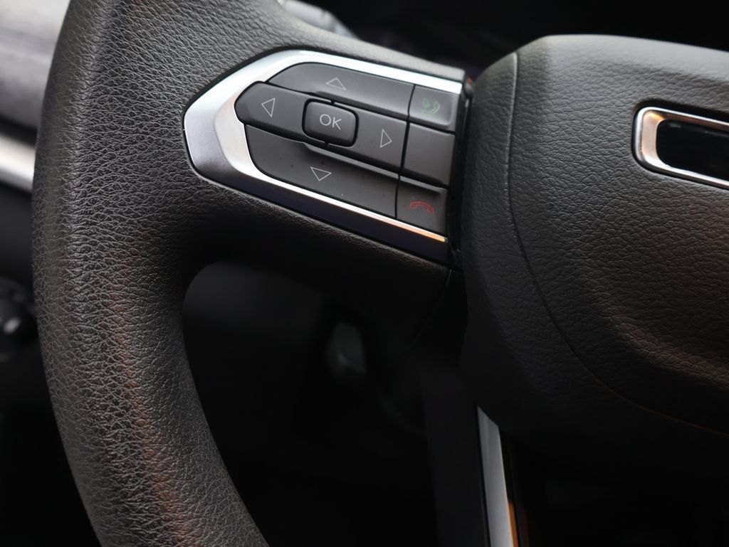 Used 2025 Jeep Compass Sport AWD/4WD image 19
