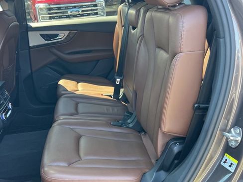Used 2017 Audi Q7 3.0T Prestige AWD/4WD image 12