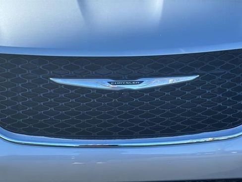 New 2026 Chrysler Pacifica Select FWD image 10