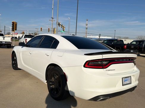 Used 2020 Dodge Charger SXT image 13