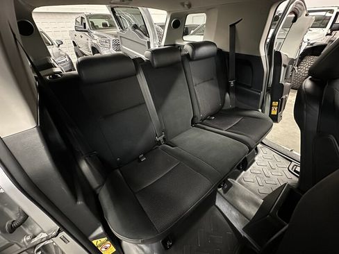 Used 2007 Toyota FJ Cruiser 4WD image 34