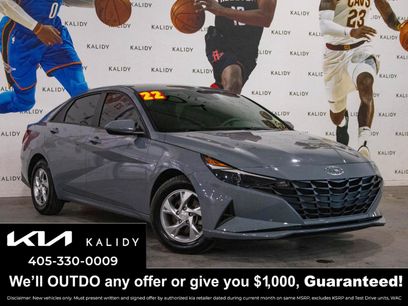 Used 2022 Hyundai Elantra SE w/ Preferred Accessory Package