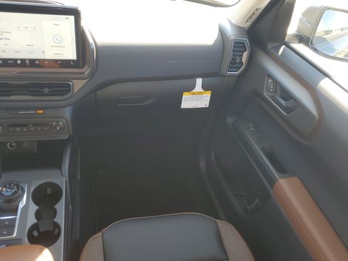 New 2025 Ford Bronco Sport Outer Banks image 13