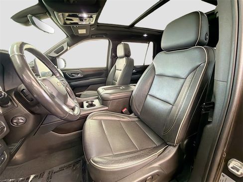 Used 2021 Chevrolet Tahoe Premier w/ Premium Package image 21