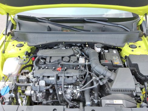 Used 2025 Hyundai Kona Limited image 34