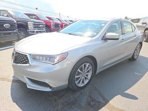 Used 2018 Acura TLX FWD image 2