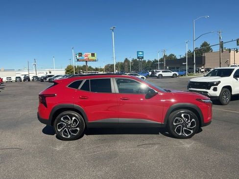 New 2026 Chevrolet Trax RS w/ Driver Confidence Package image 2