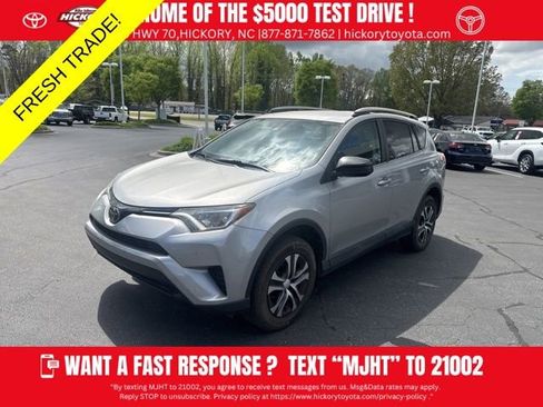 Used 2018 Toyota RAV4 LE image 2