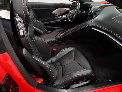 Used 2024 Chevrolet Corvette Z06 RWD image 13