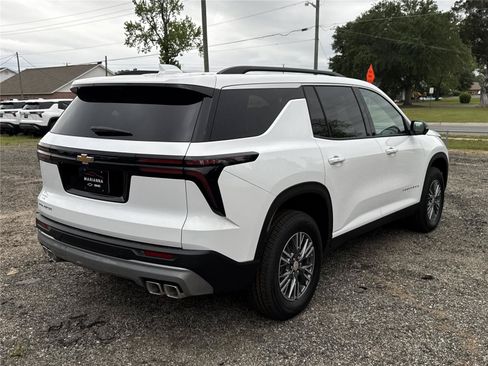 New 2026 Chevrolet Traverse LT FWD image 4