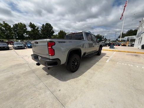 Used 2025 Chevrolet Silverado 2500 LT w/ Trail Boss Package AWD/4WD image 11