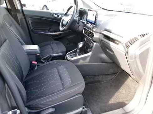 Certified 2022 Ford EcoSport SE image 3