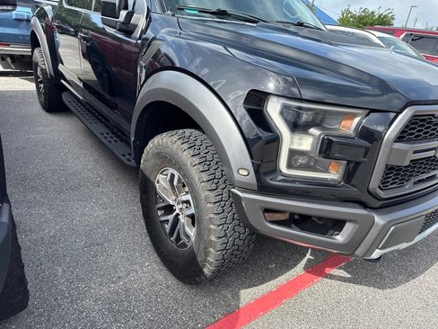 Used 2017 Ford F150 Raptor w/ Equipment Group 802A Luxury AWD/4WD image 4