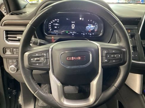 Used 2023 GMC Yukon SLE w/ Gmc Pro Safety Plus Package AWD/4WD image 6