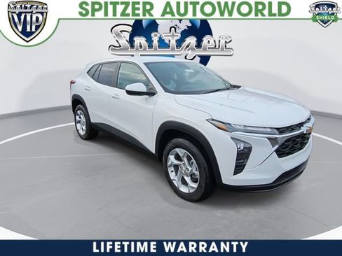 New 2026 Chevrolet Trax LS w/ LS Convenience Package image 2