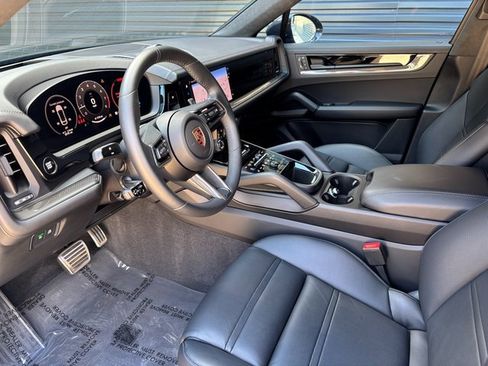 Certified 2025 Porsche Cayenne GTS w/ Technology Package image 4