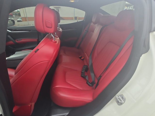 Used 2023 Maserati Ghibli Modena RWD image 23