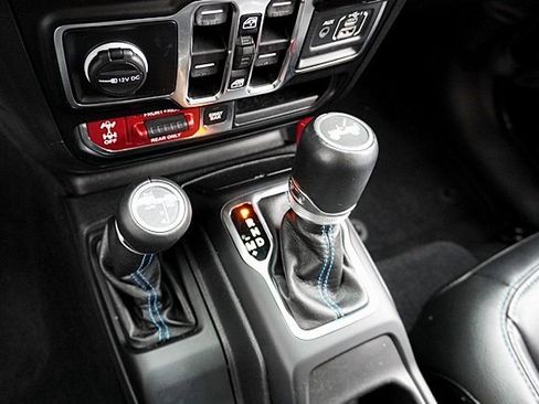 Used 2021 Jeep Wrangler Unlimited Rubicon 4xe image 33