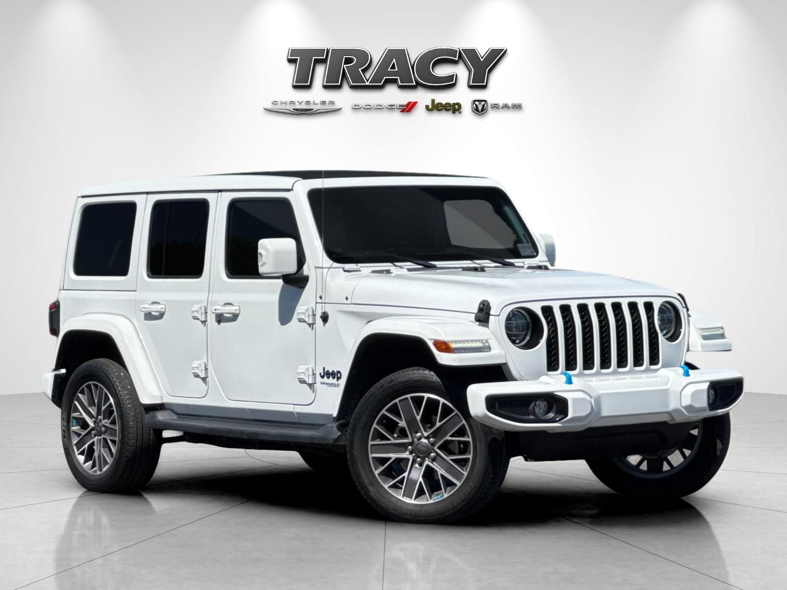 Used 2022 Jeep Wrangler Unlimited Sahara AWD/4WD image 2