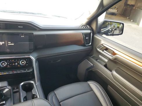 Used 2024 GMC Sierra 1500 Denali w/ Denali Reserve Package AWD/4WD image 15
