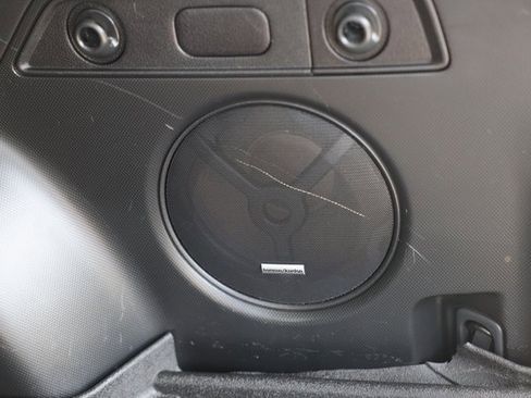 Used 2020 Subaru Forester Limited image 11