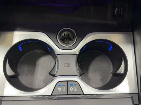 Used 2025 BMW X6 M Competition w/ Executive Package image 34