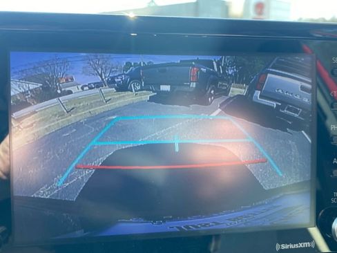 Used 2022 Toyota Corolla Cross LE image 29