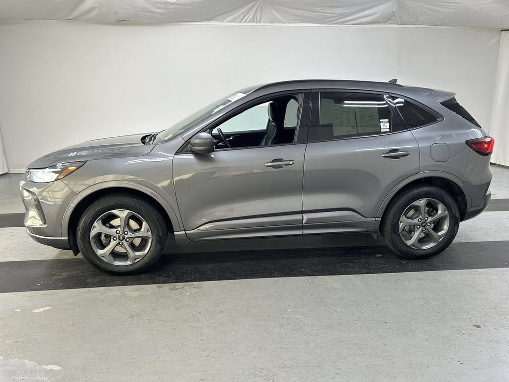 Used 2024 Ford Escape ST-Line AWD/4WD image 6