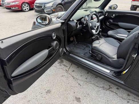 Used 2009 MINI Cooper Convertible FWD image 9
