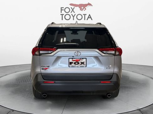 Used 2025 Toyota RAV4 LE AWD/4WD image 5