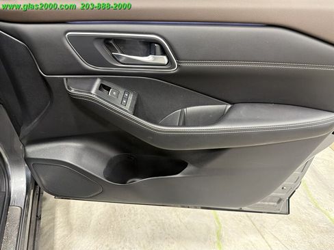 Used 2023 Nissan Rogue Platinum w/ Platinum Premium Package AWD/4WD image 29