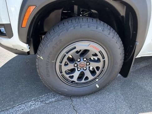 New 2026 Nissan Frontier PRO-4X w/ Tow Package AWD/4WD image 10
