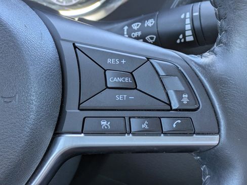 Used 2022 Nissan Sentra SV FWD image 18