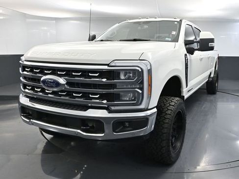 Used 2023 Ford F250 Lariat w/ Lariat Ultimate Package AWD/4WD image 13