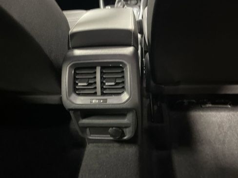 Used 2024 Volkswagen Tiguan S image 13