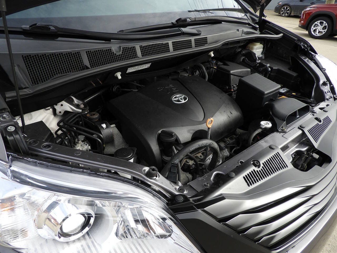 Used 2017 Toyota Sienna LE FWD image 48
